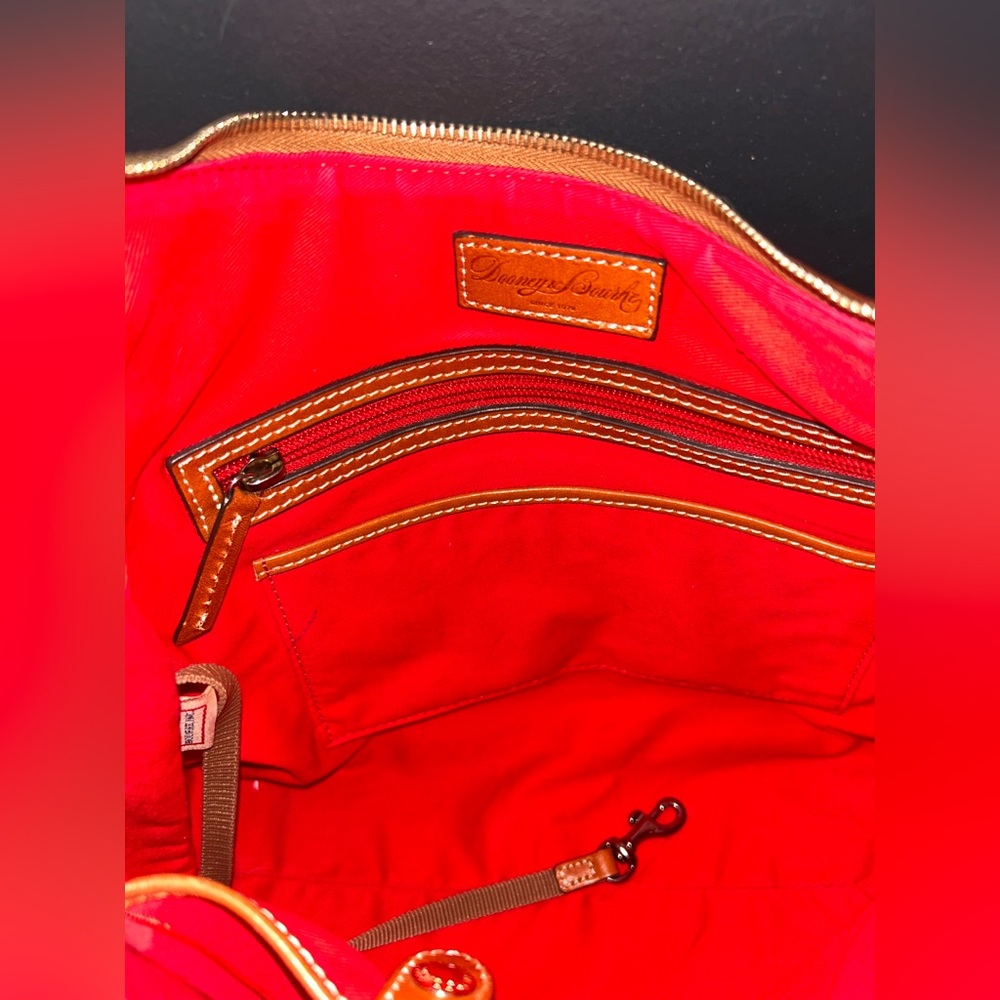 Dooney & Bourke Pink & Tan Pebble Grain Hobo bag -EUC- - Picture 13 of 16